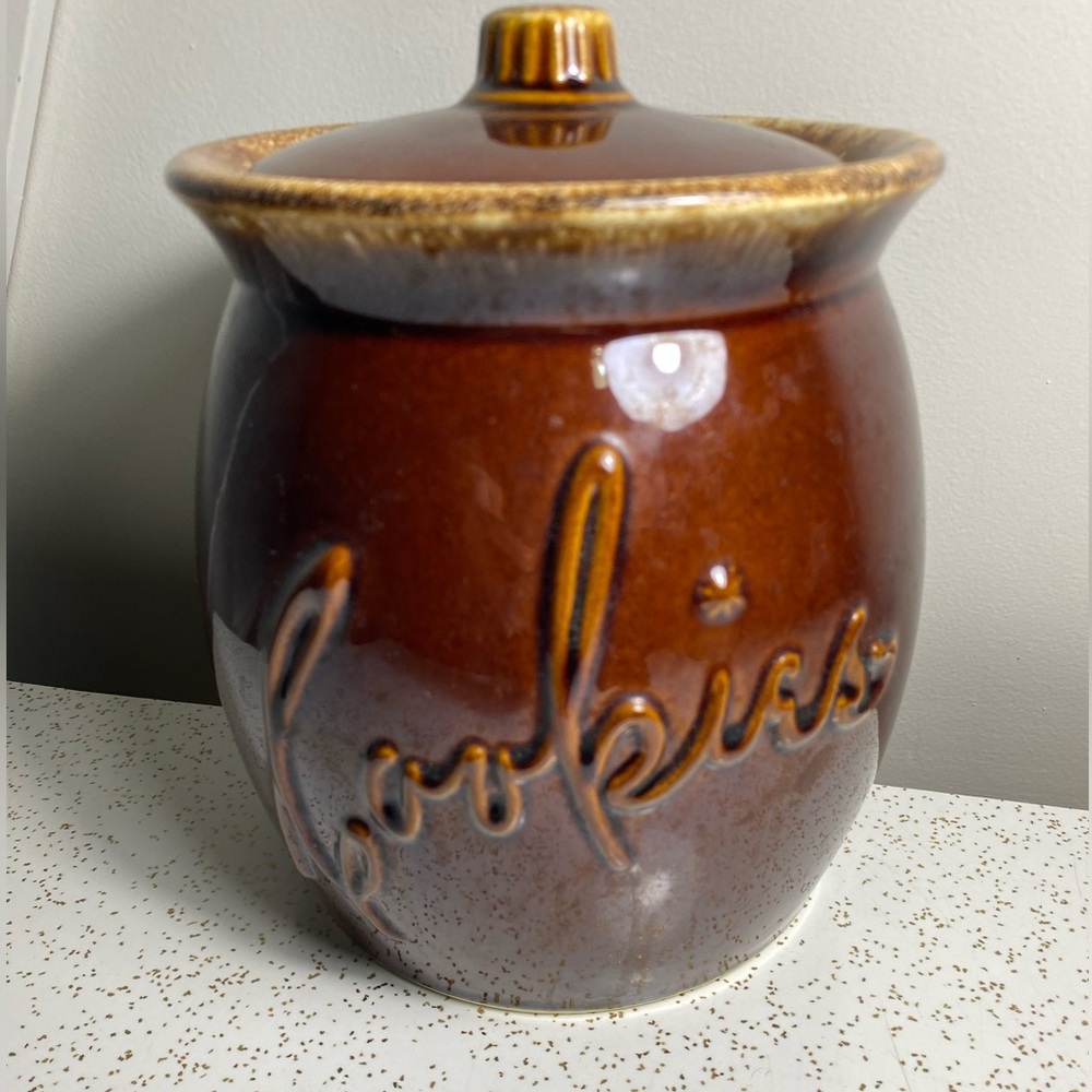 Vintage Hull pottery cookie jar